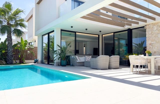 3 quarto Moradia para venda em Cabo Roig, Orihuela com piscina - 749 000 € (Ref: 9990897)