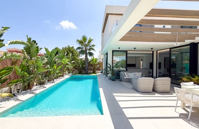3 quarto Moradia para venda em Cabo Roig, Orihuela com piscina - 749 000 € (Ref: 9990897)