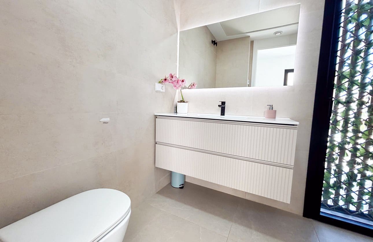 3 sovrum Villa till salu i Cabo Roig med pool - 749 000 € (Ref: 9990897)