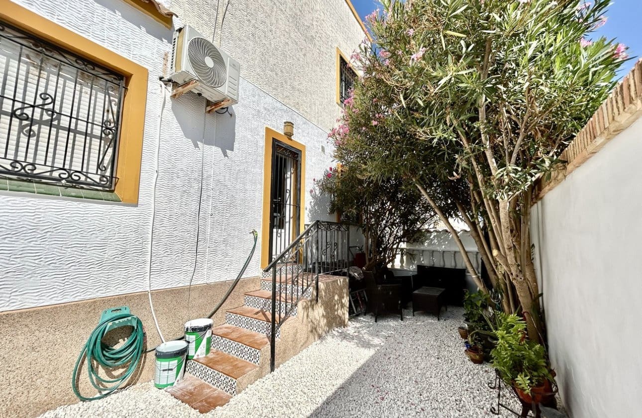3 soverom Hus til salgs i Los Altos med svømmebasseng - € 209 000 (Ref: 9990898)