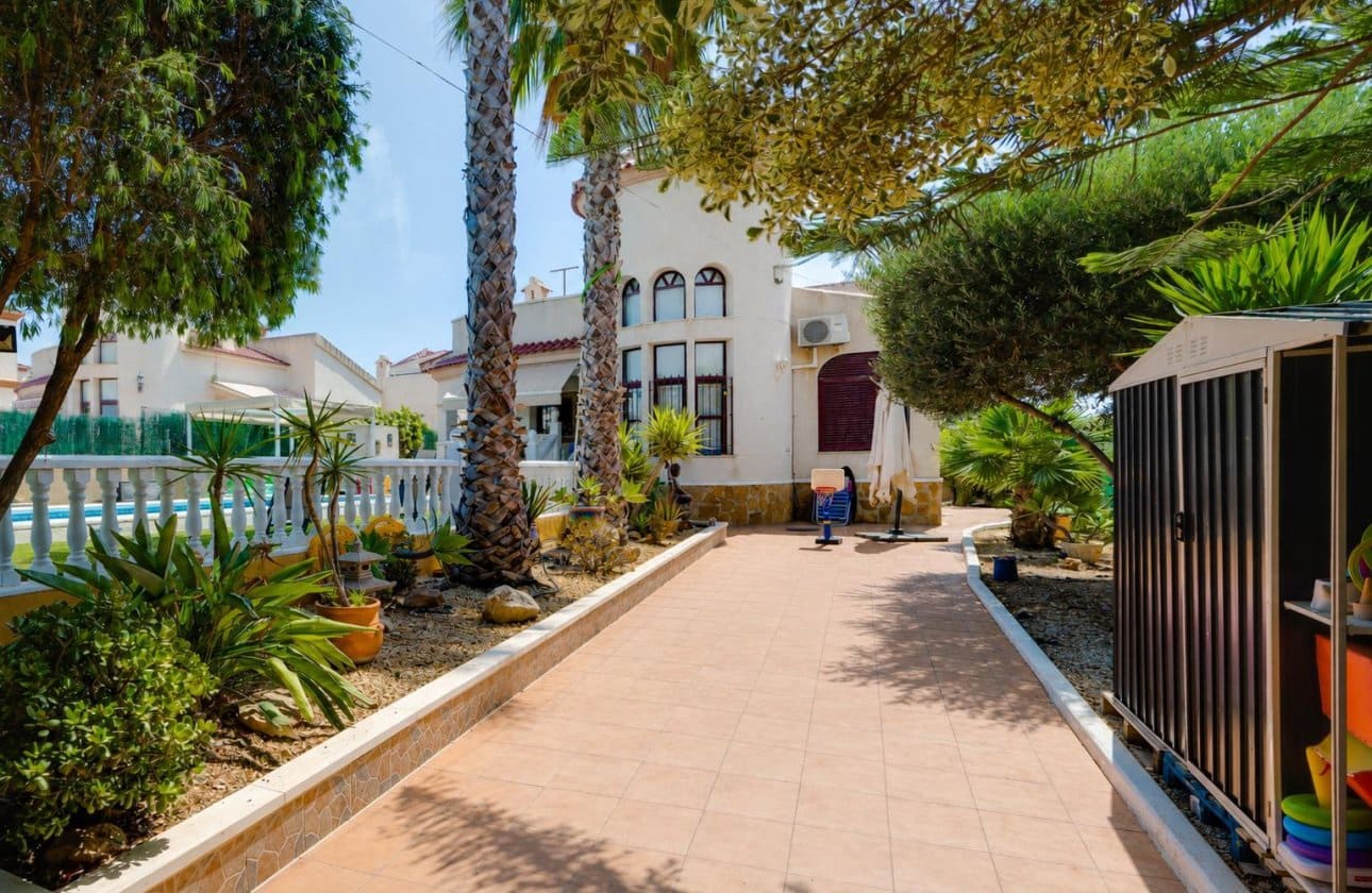 3 soverom Villa til salgs i San Fulgencio med svømmebasseng garasje - € 399 000 (Ref: 9990900)