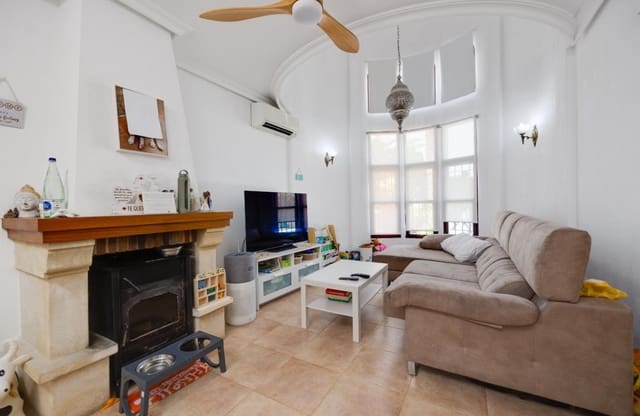 3 soverom Villa til salgs i San Fulgencio med svømmebasseng garasje - € 399 000 (Ref: 9990900)