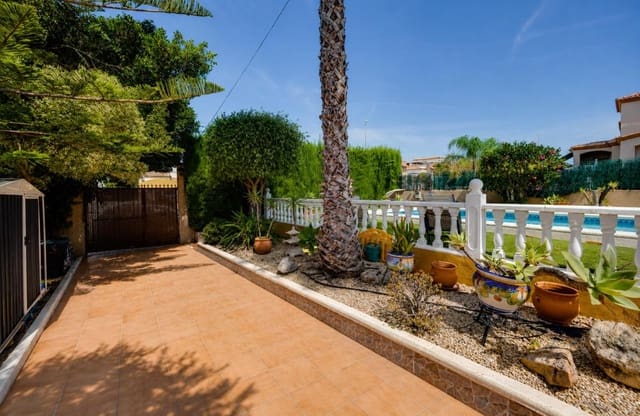 3 soverom Villa til salgs i San Fulgencio med svømmebasseng garasje - € 399 000 (Ref: 9990900)