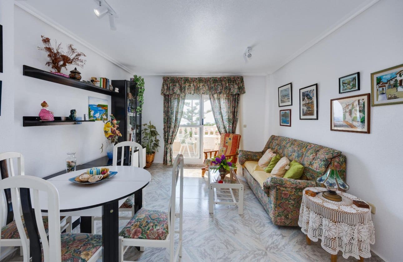 2 sovrum Strandlägenhet till salu i Torre del Moro med pool - 219 500 € (Ref: 9990902)
