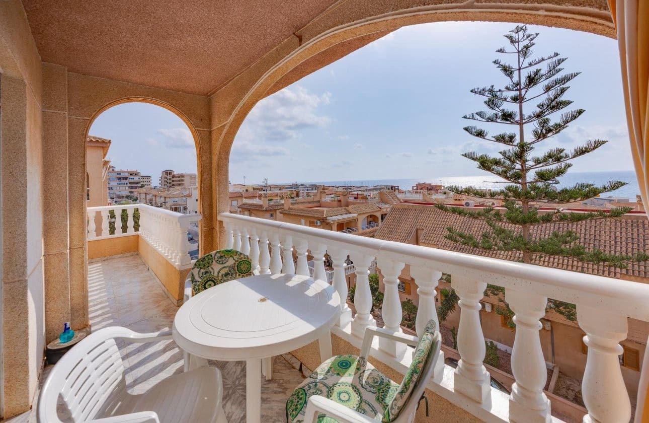 2 sovrum Strandlägenhet till salu i Torre del Moro med pool - 219 500 € (Ref: 9990902)