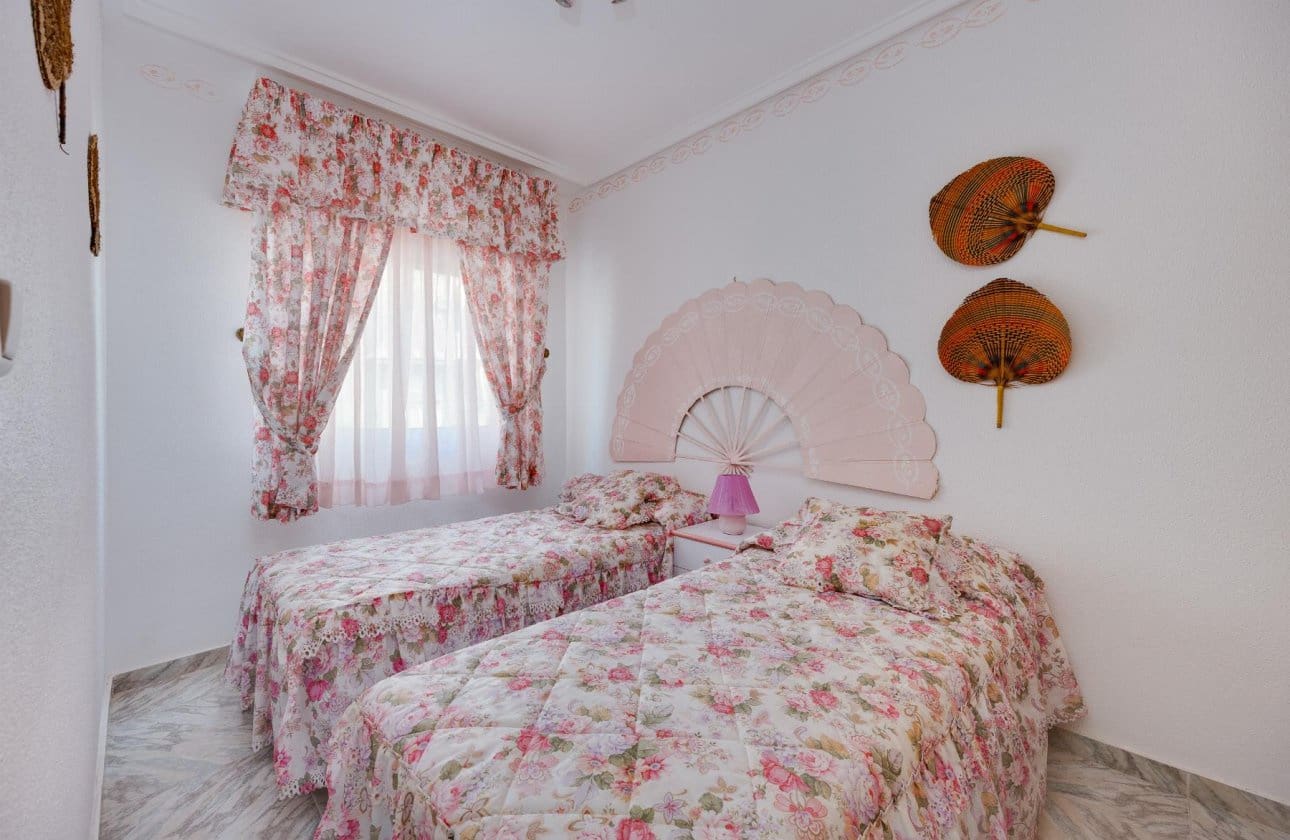2 sovrum Strandlägenhet till salu i Torre del Moro med pool - 219 500 € (Ref: 9990902)