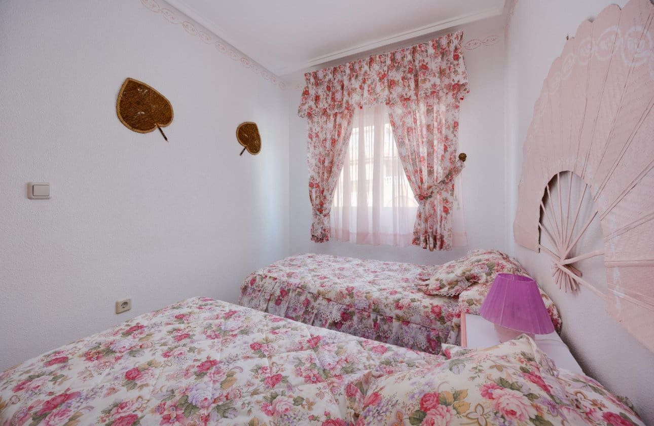 2 sovrum Strandlägenhet till salu i Torre del Moro med pool - 219 500 € (Ref: 9990902)