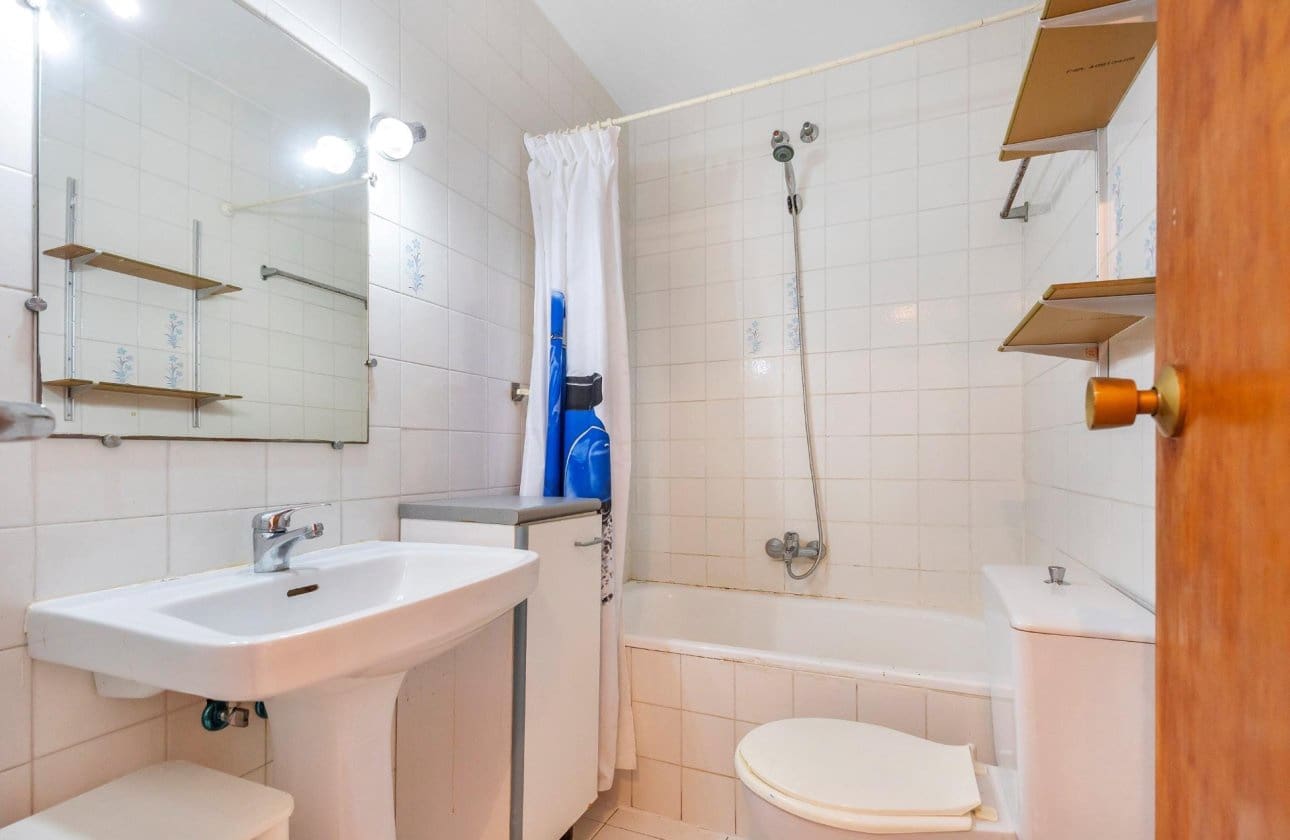 1 Zimmer Apartment zu verkaufen in Guardamar del Segura mit Garage - 102.260 € (Ref: 9990905)
