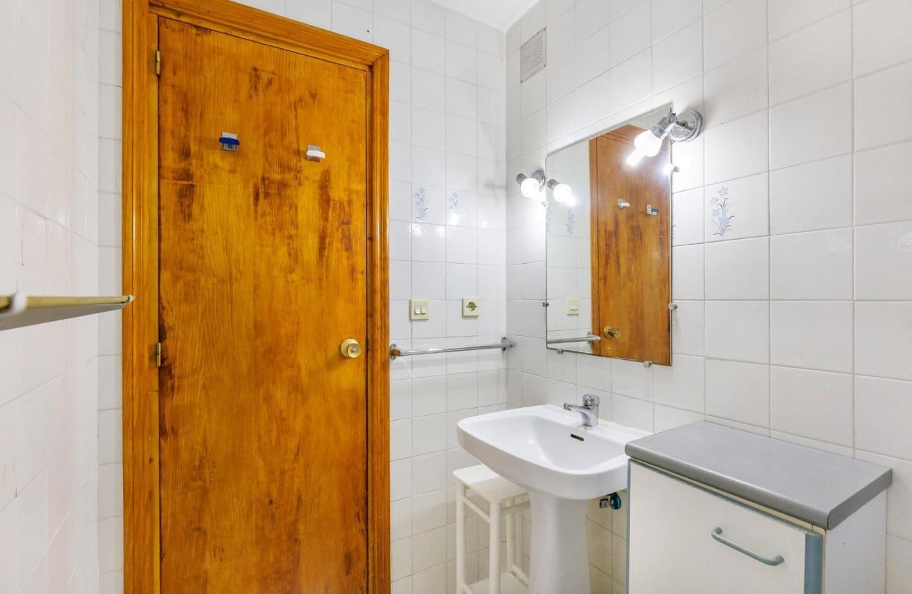 1 Zimmer Apartment zu verkaufen in Guardamar del Segura mit Garage - 102.260 € (Ref: 9990905)