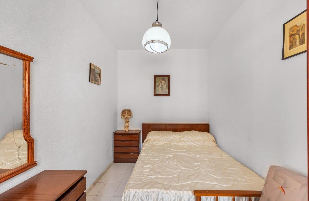1 Zimmer Apartment zu verkaufen in Guardamar del Segura mit Garage - 102.260 € (Ref: 9990905)