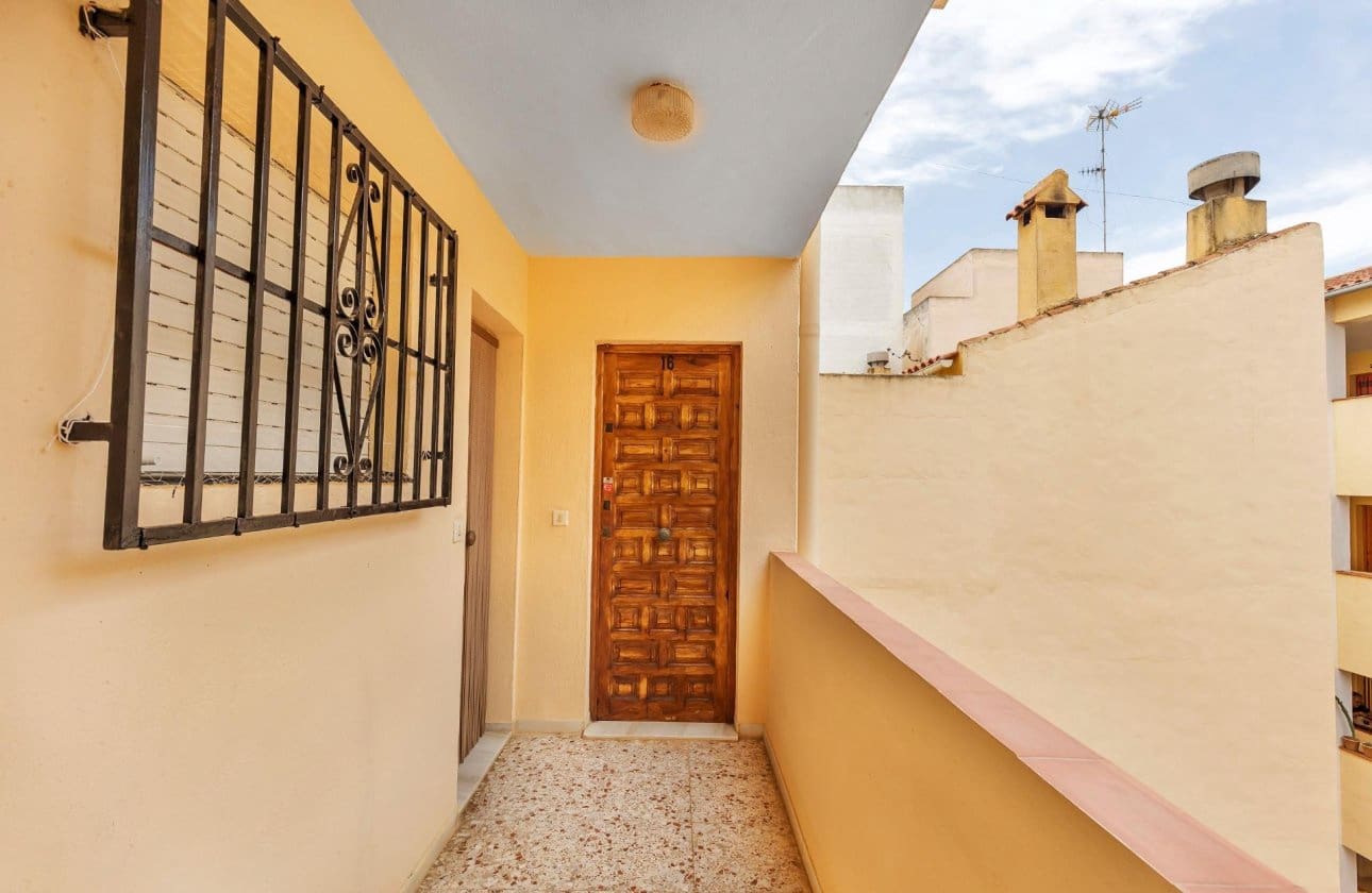 1 Zimmer Apartment zu verkaufen in Guardamar del Segura mit Garage - 102.260 € (Ref: 9990905)