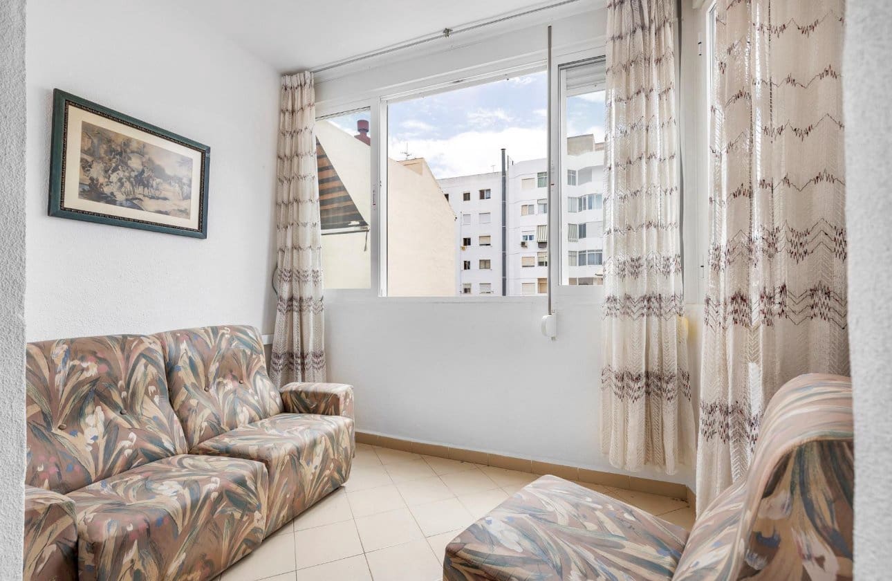 1 Zimmer Apartment zu verkaufen in Guardamar del Segura mit Garage - 102.260 € (Ref: 9990905)