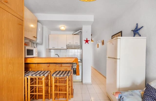 1 bedroom Apartment for sale in Guardamar del Segura with garage - € 102,260 (Ref: 9990905)