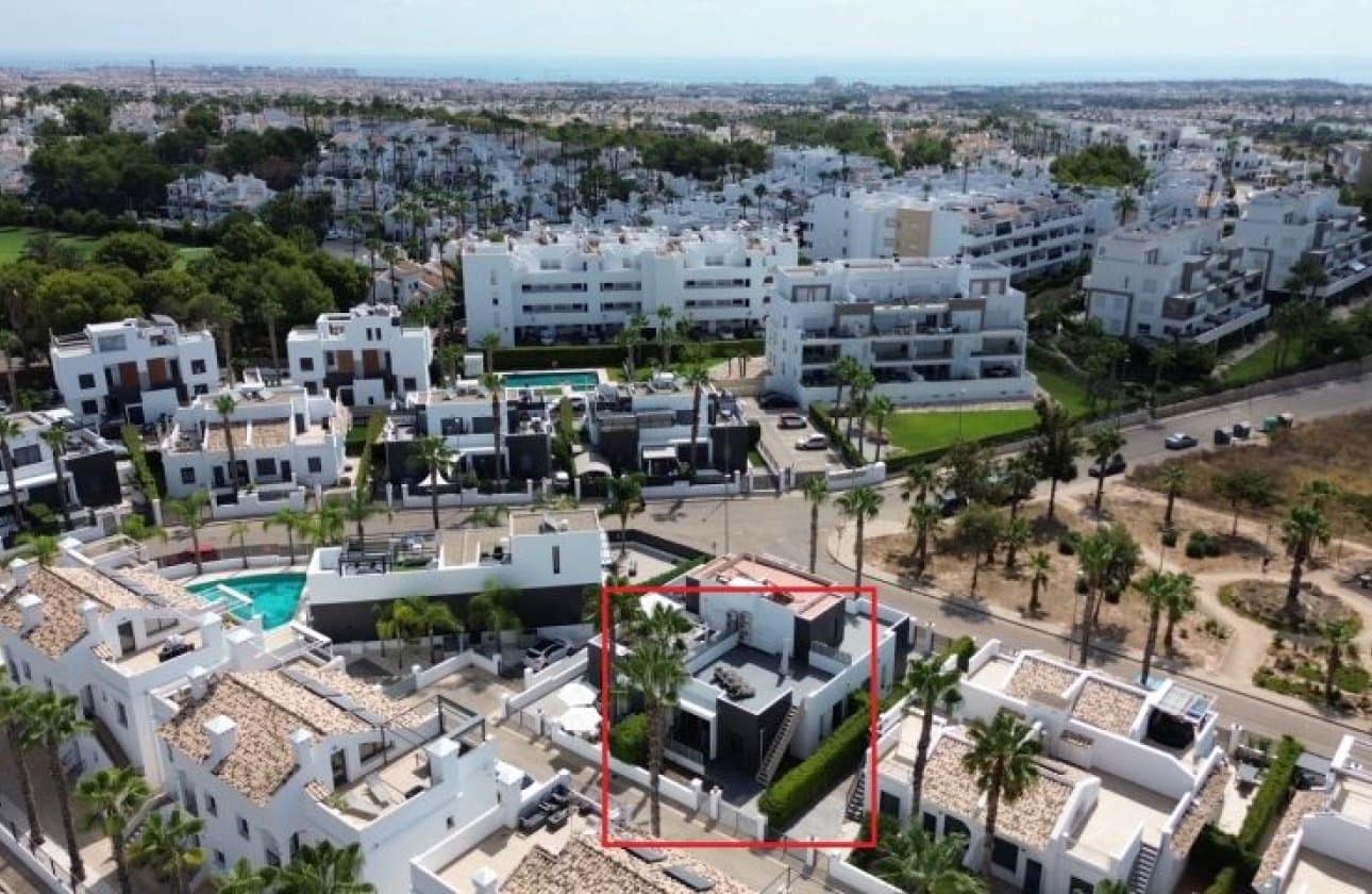 2 camera da letto Villa in vendita in Orihuela Costa con piscina - 236.995 € (Rif: 9994475)
