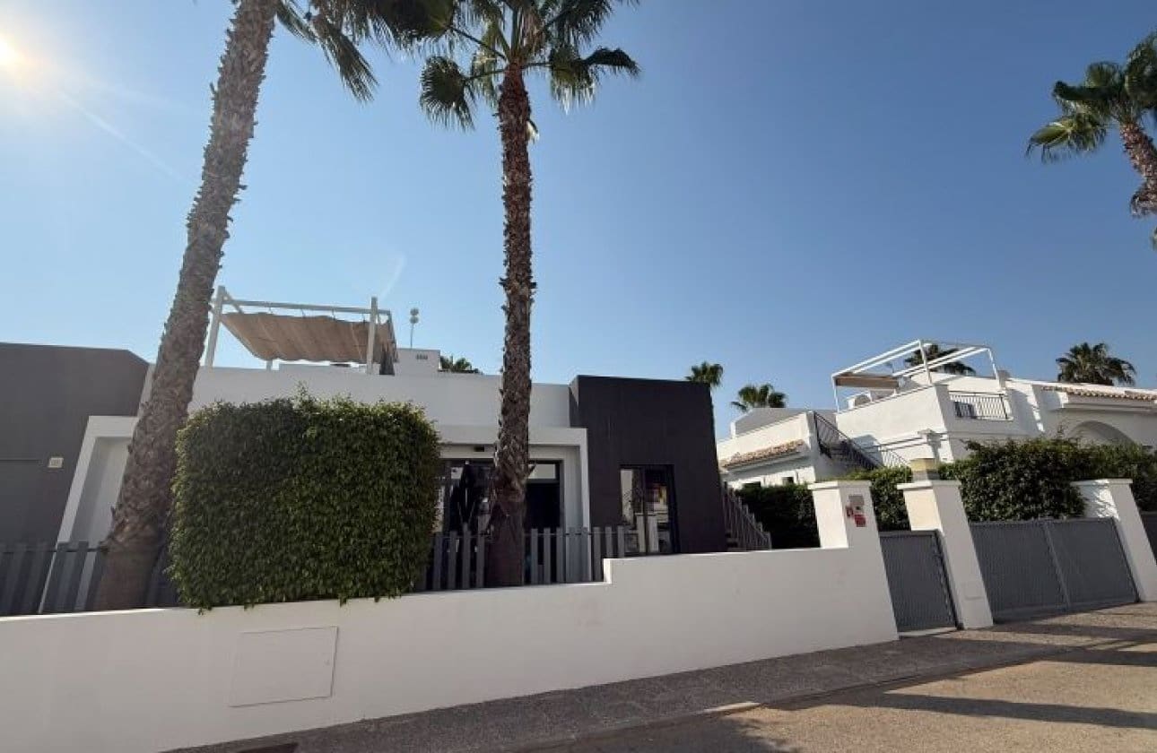 2 camera da letto Villa in vendita in Orihuela Costa con piscina - 236.995 € (Rif: 9994475)