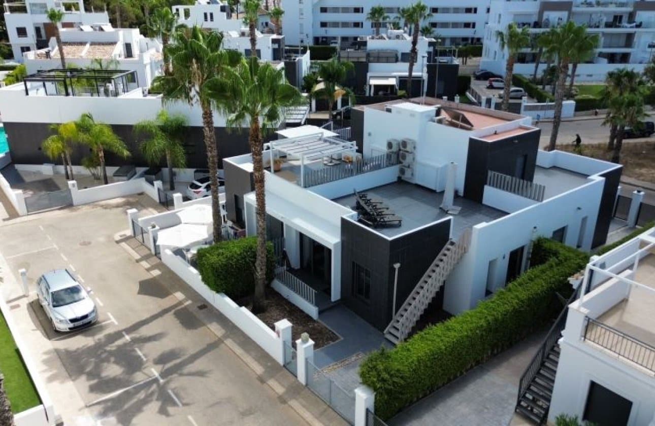2 camera da letto Villa in vendita in Orihuela Costa con piscina - 236.995 € (Rif: 9994475)