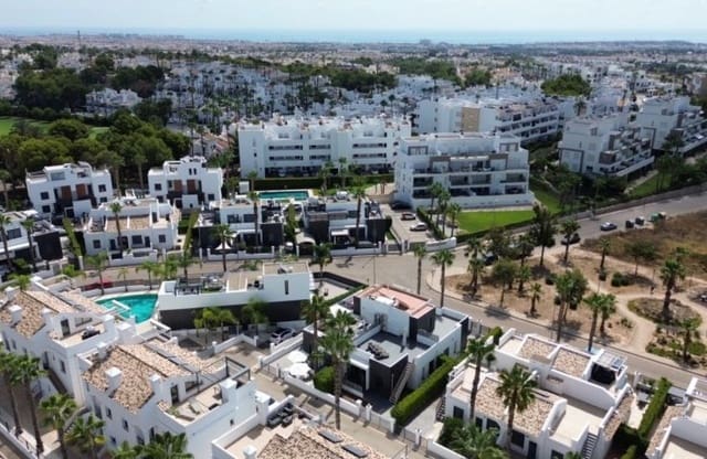 2 soverom Villa til salgs i Las Filipinas med svømmebasseng - € 236 995 (Ref: 9994475)