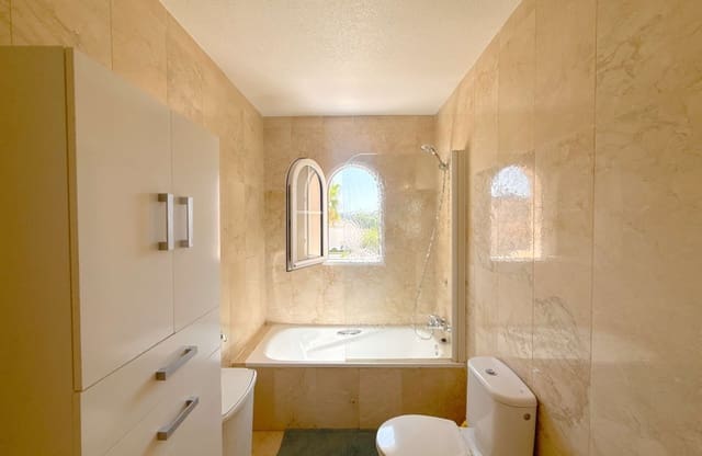 2 soverom Hus til salgs i Las Ramblas Golf, Orihuela med svømmebasseng - € 224 000 (Ref: 9994476)