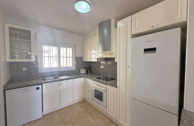 2 soverom Hus til salgs i Las Ramblas Golf, Orihuela med svømmebasseng - € 224 000 (Ref: 9994476)