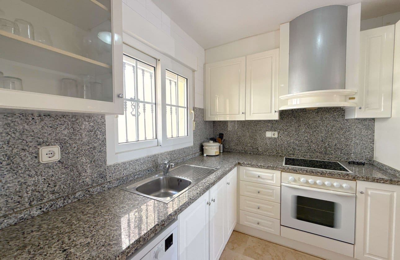 2 soverom Hus til salgs i Las Ramblas Golf med svømmebasseng - € 224 000 (Ref: 9994476)