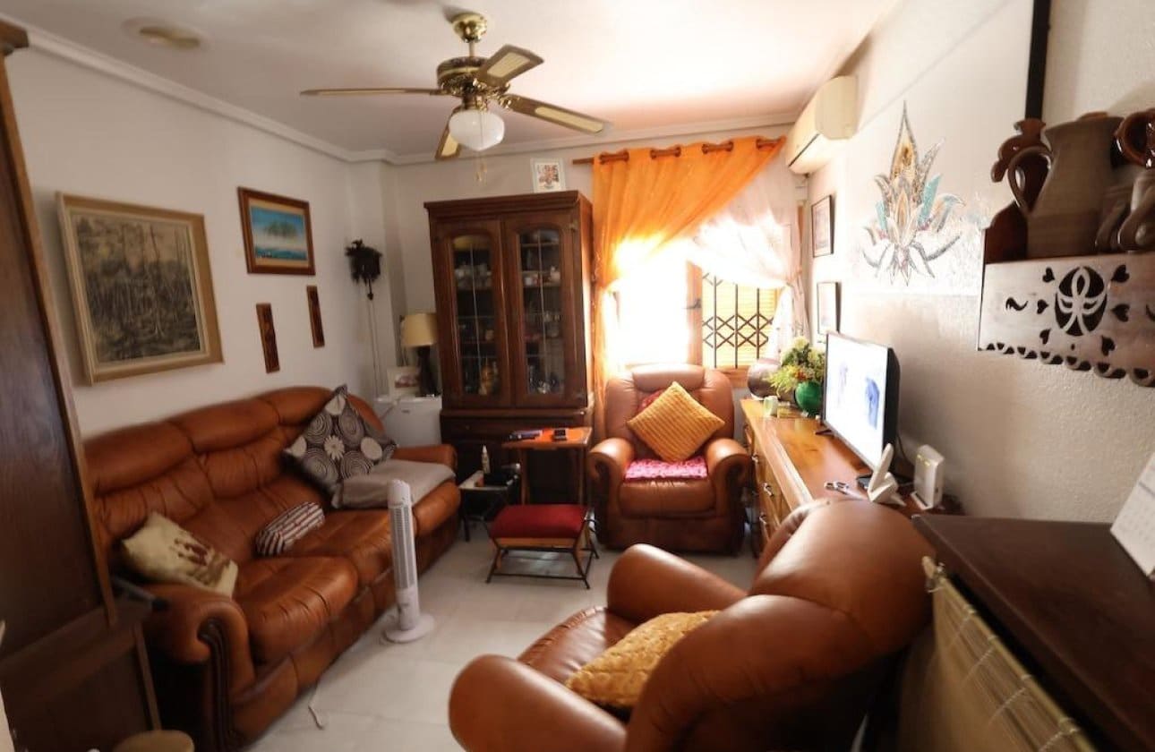 2 Zimmer Bungalow zu verkaufen in Torrevieja - 170.000 € (Ref: 9999825)