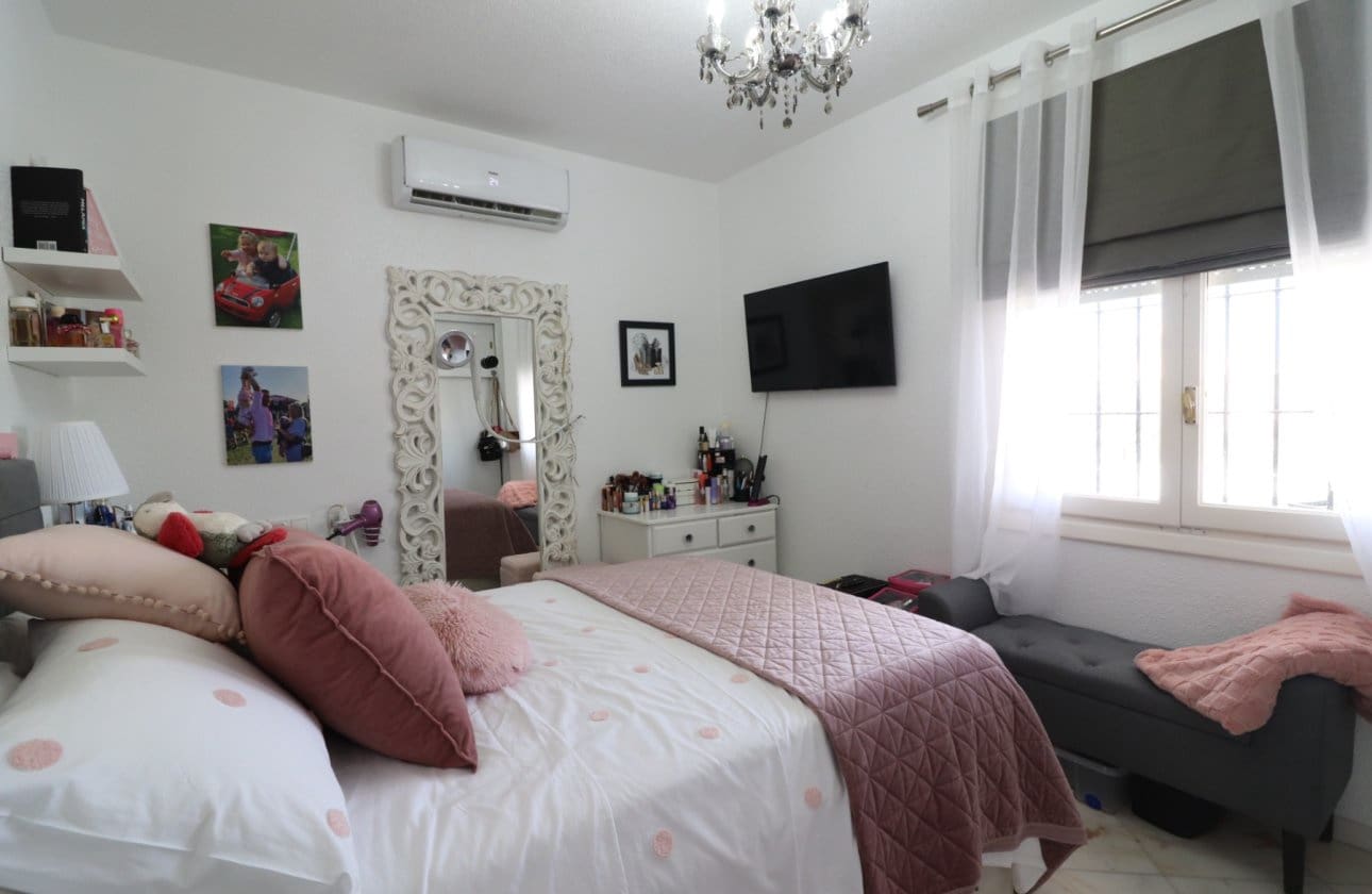 2 chambre Villa/Maison à vendre à Villamartin - 259 950 € (Ref: 9999827)