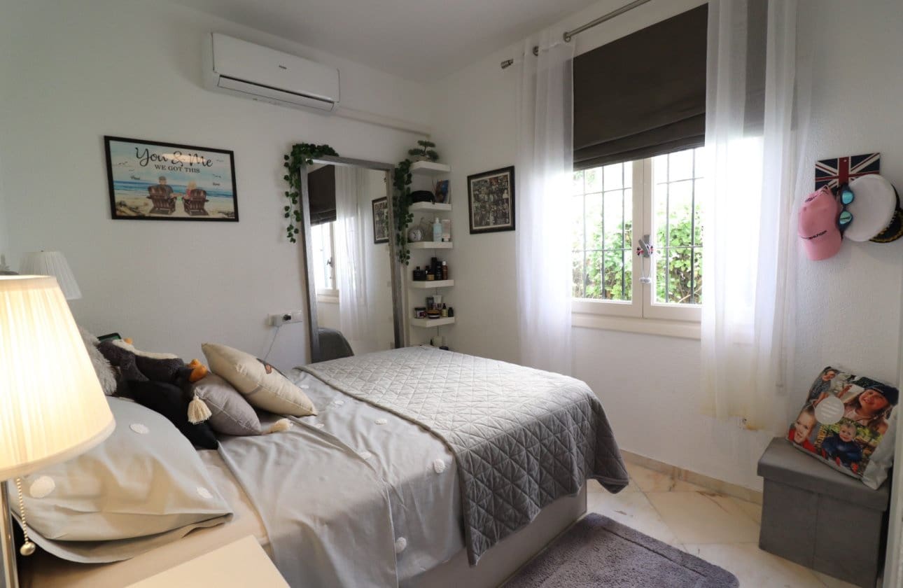 2 chambre Villa/Maison à vendre à Villamartin - 259 950 € (Ref: 9999827)