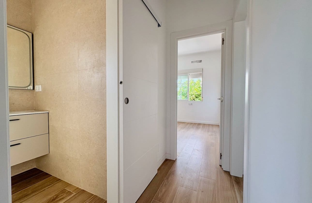 4 makuuhuone Huvila myytävänä paikassa Los Balcones mukana uima-altaan - 270 000 € (Ref: 9999828)