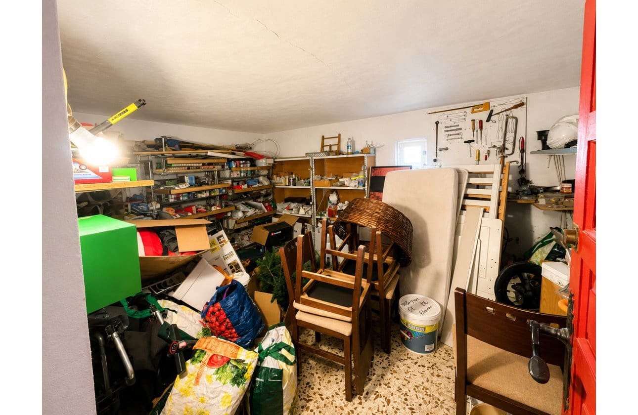 5 soveværelse Villa til salg i La Siesta med swimmingpool garage - € 399.000 (Ref: 9999829)