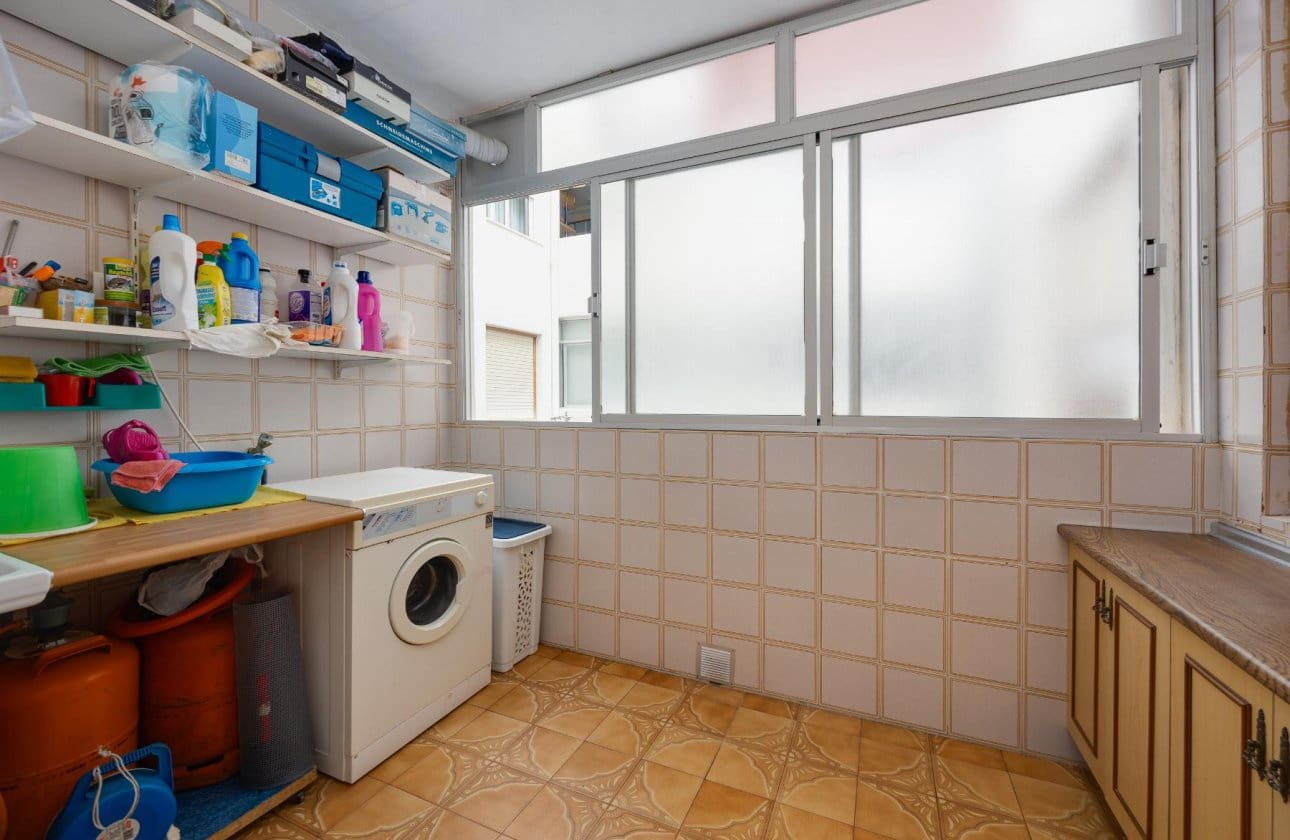 3 soverom Leilighet til salgs i Torrevieja med svømmebasseng - € 256 000 (Ref: 9999833)
