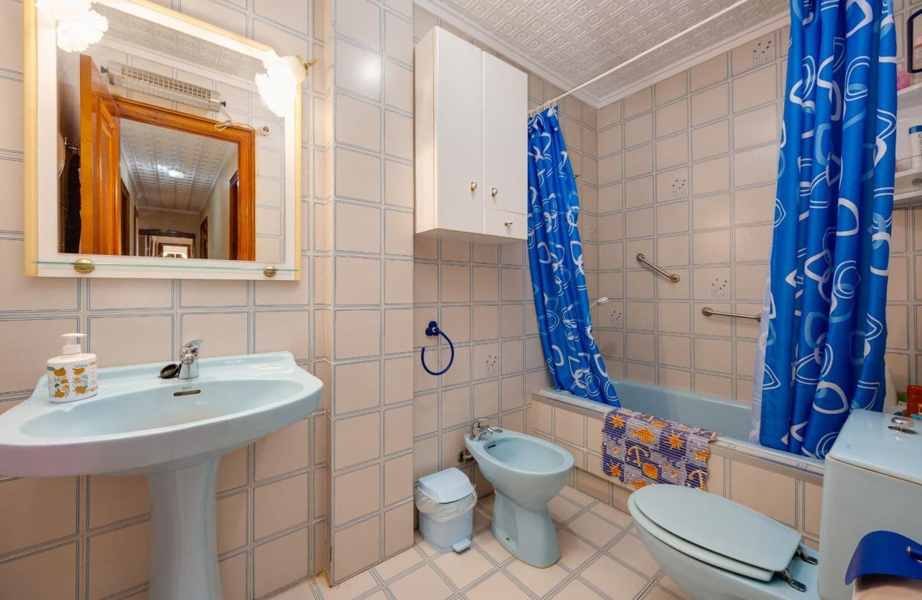 3 soverom Leilighet til salgs i Torrevieja med svømmebasseng - € 256 000 (Ref: 9999833)