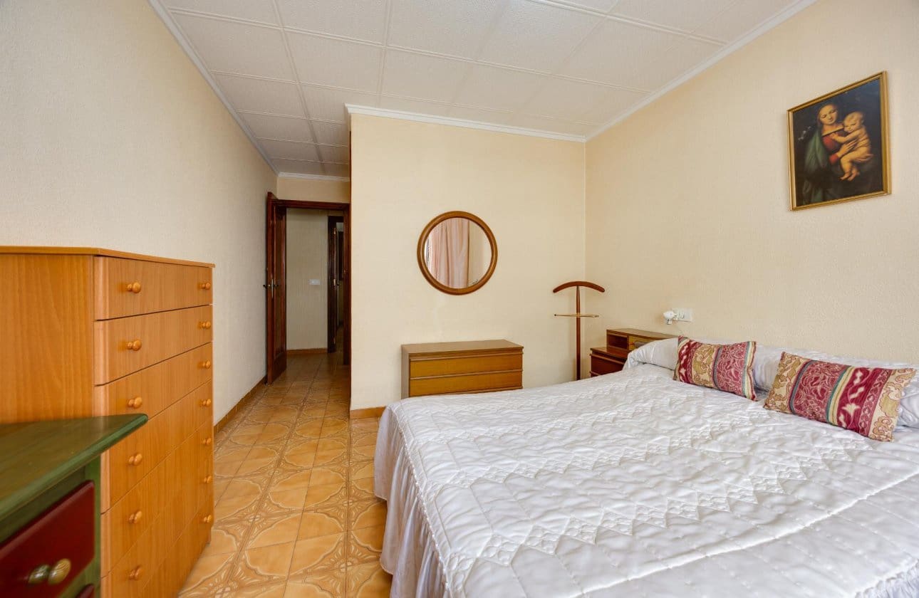 3 soverom Leilighet til salgs i Torrevieja med svømmebasseng - € 256 000 (Ref: 9999833)
