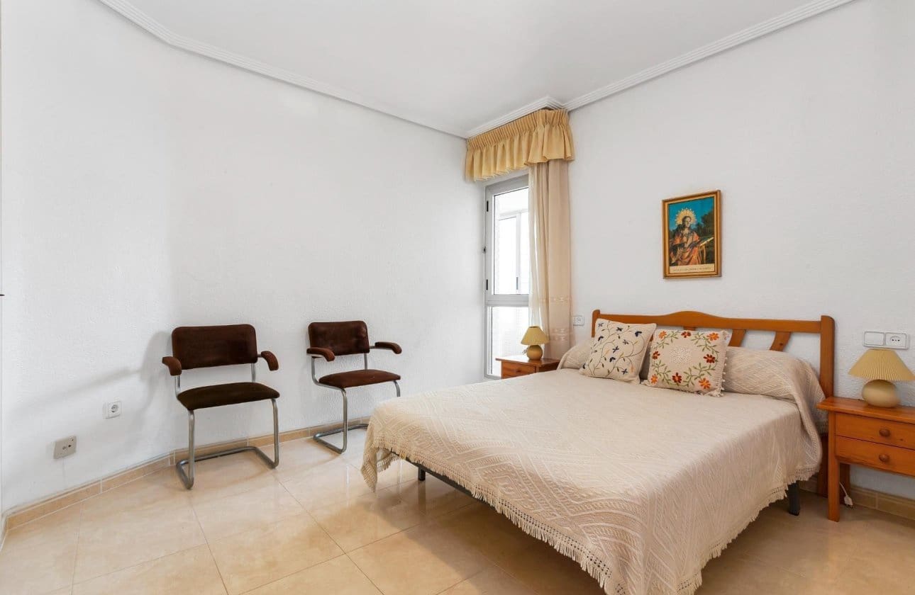 3 Zimmer Strandapartment zu verkaufen in Torrevieja - 169.900 € (Ref: 9999834)