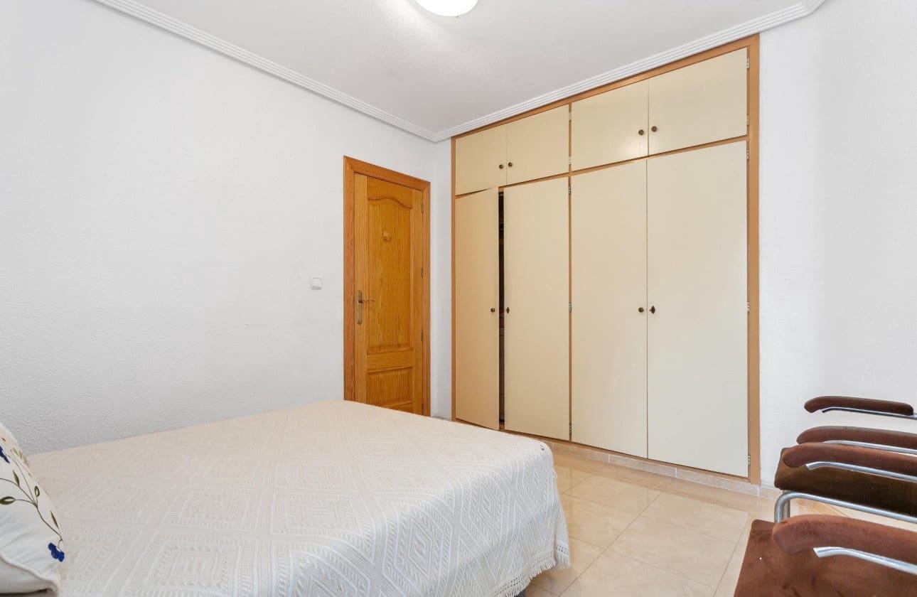 3 Zimmer Strandapartment zu verkaufen in Torrevieja - 169.900 € (Ref: 9999834)