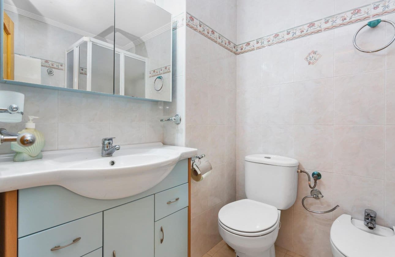3 Zimmer Strandapartment zu verkaufen in Torrevieja - 169.900 € (Ref: 9999834)
