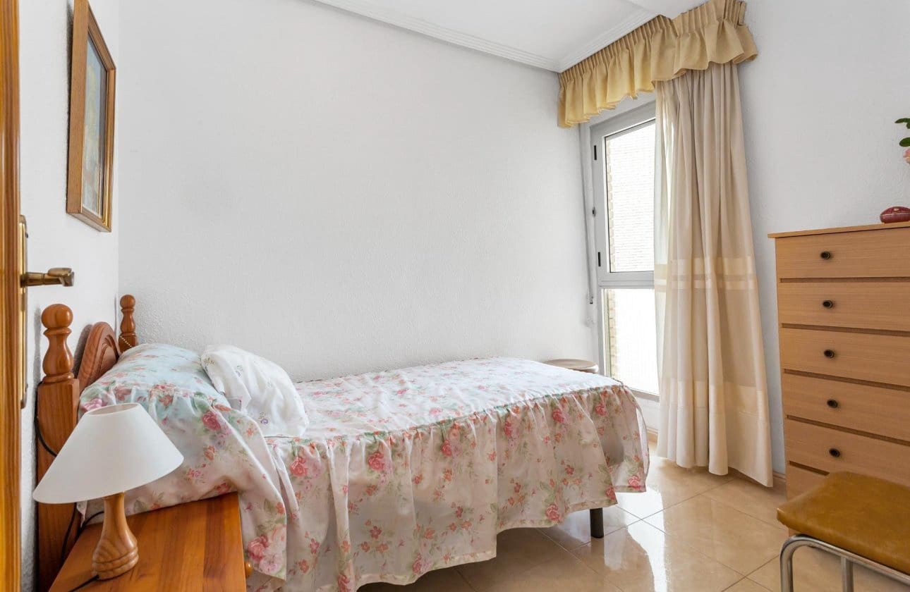 3 Zimmer Strandapartment zu verkaufen in Torrevieja - 169.900 € (Ref: 9999834)
