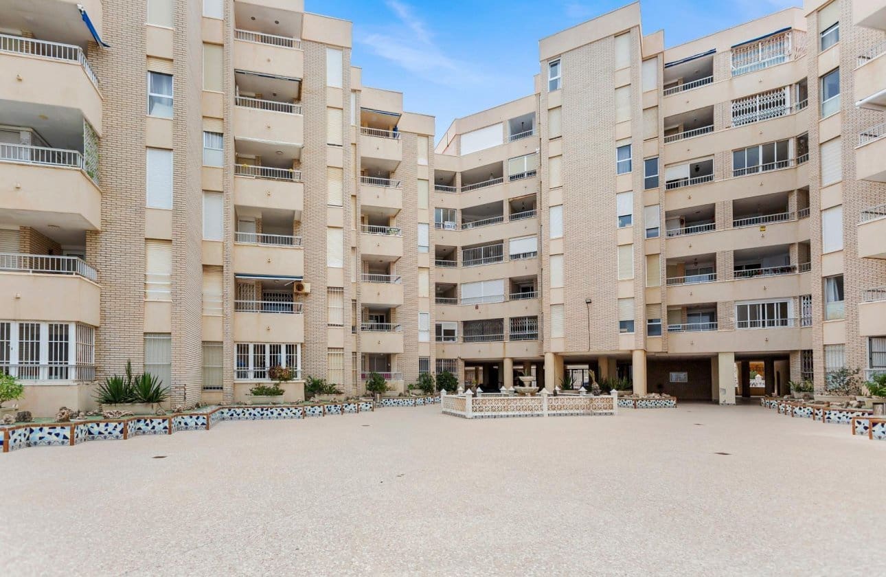 3 Zimmer Strandapartment zu verkaufen in Torrevieja - 169.900 € (Ref: 9999834)