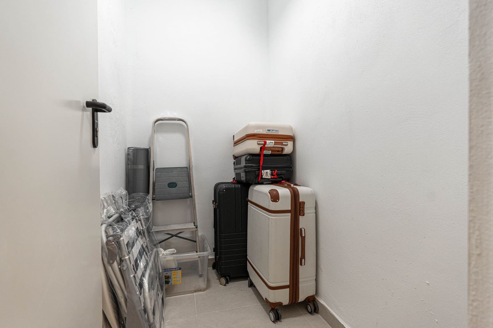 2 bedroom Apartment for sale in Fuengirola with pool garage - € 330,000 (Ref: 10012692)