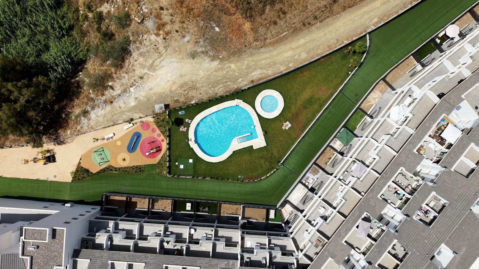 2 bedroom Apartment for sale in Fuengirola with pool garage - € 330,000 (Ref: 10012692)
