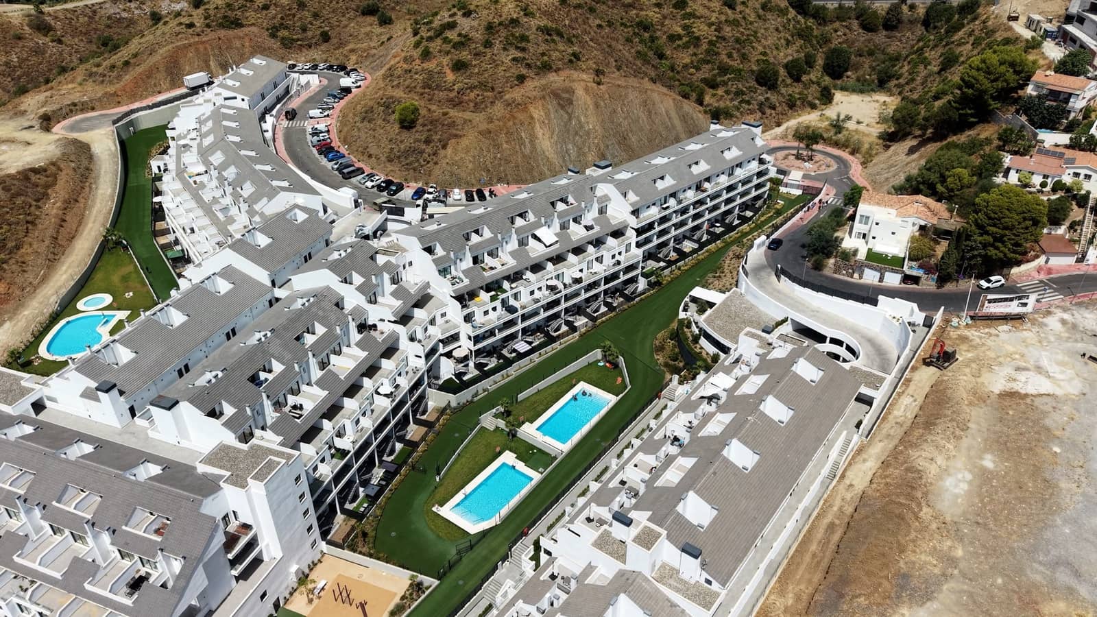 2 bedroom Apartment for sale in Fuengirola with pool garage - € 330,000 (Ref: 10012692)