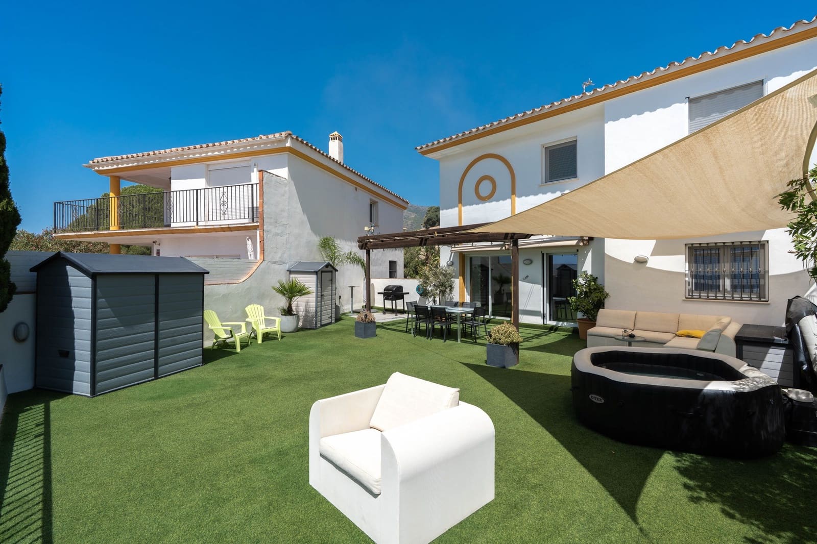 3 soveværelse Byhus til salg i Mijas med garage - € 690.000 (Ref: 10014172)