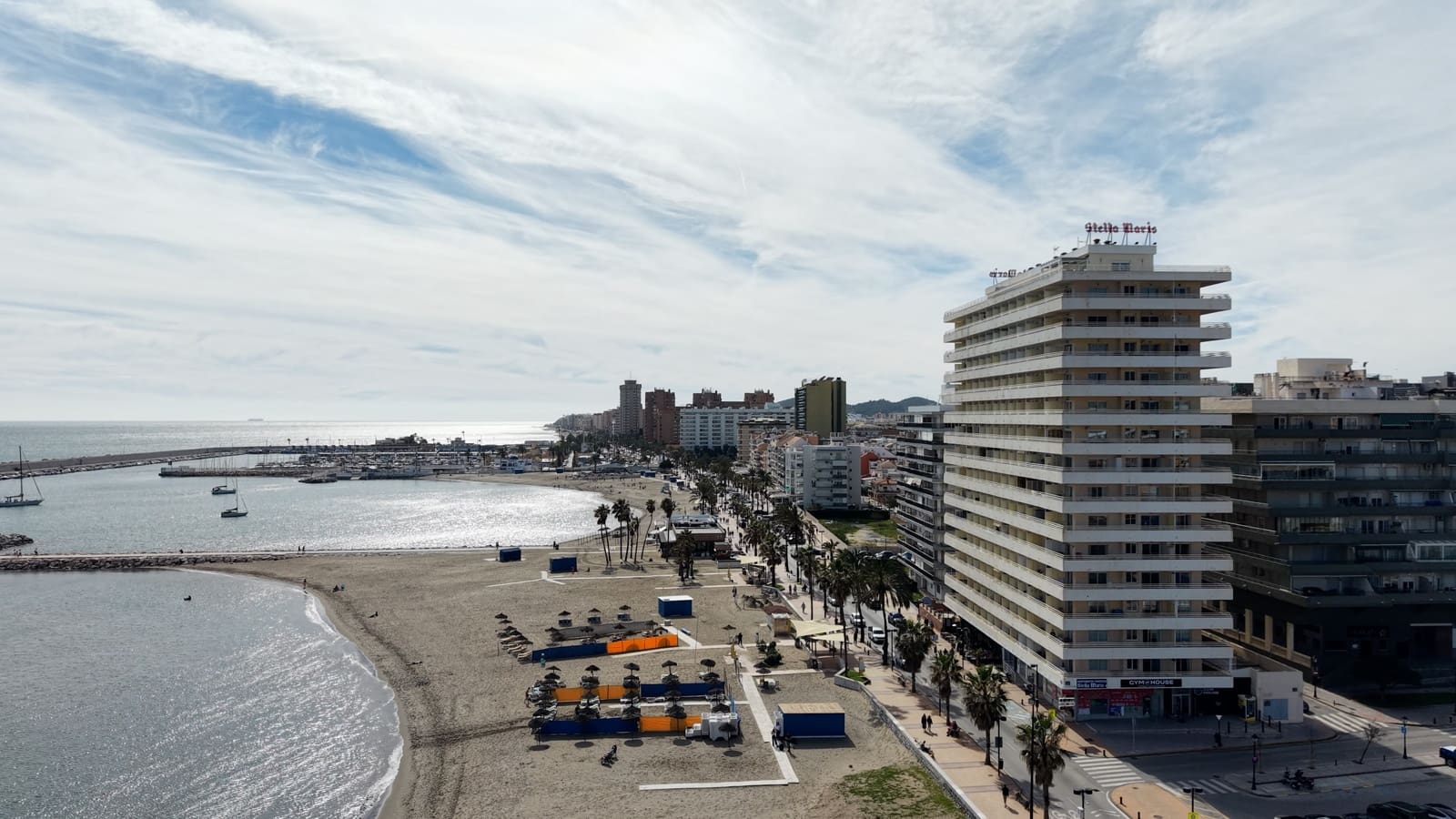 2 makuuhuone Huoneisto myytävänä paikassa Fuengirola mukana uima-altaan - 399 000 € (Ref: 10052157)