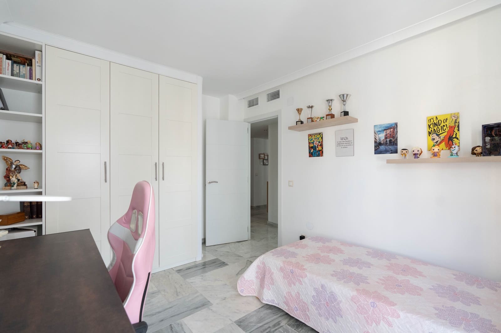 2 makuuhuone Huoneisto myytävänä paikassa Fuengirola mukana uima-altaan - 399 000 € (Ref: 10052157)