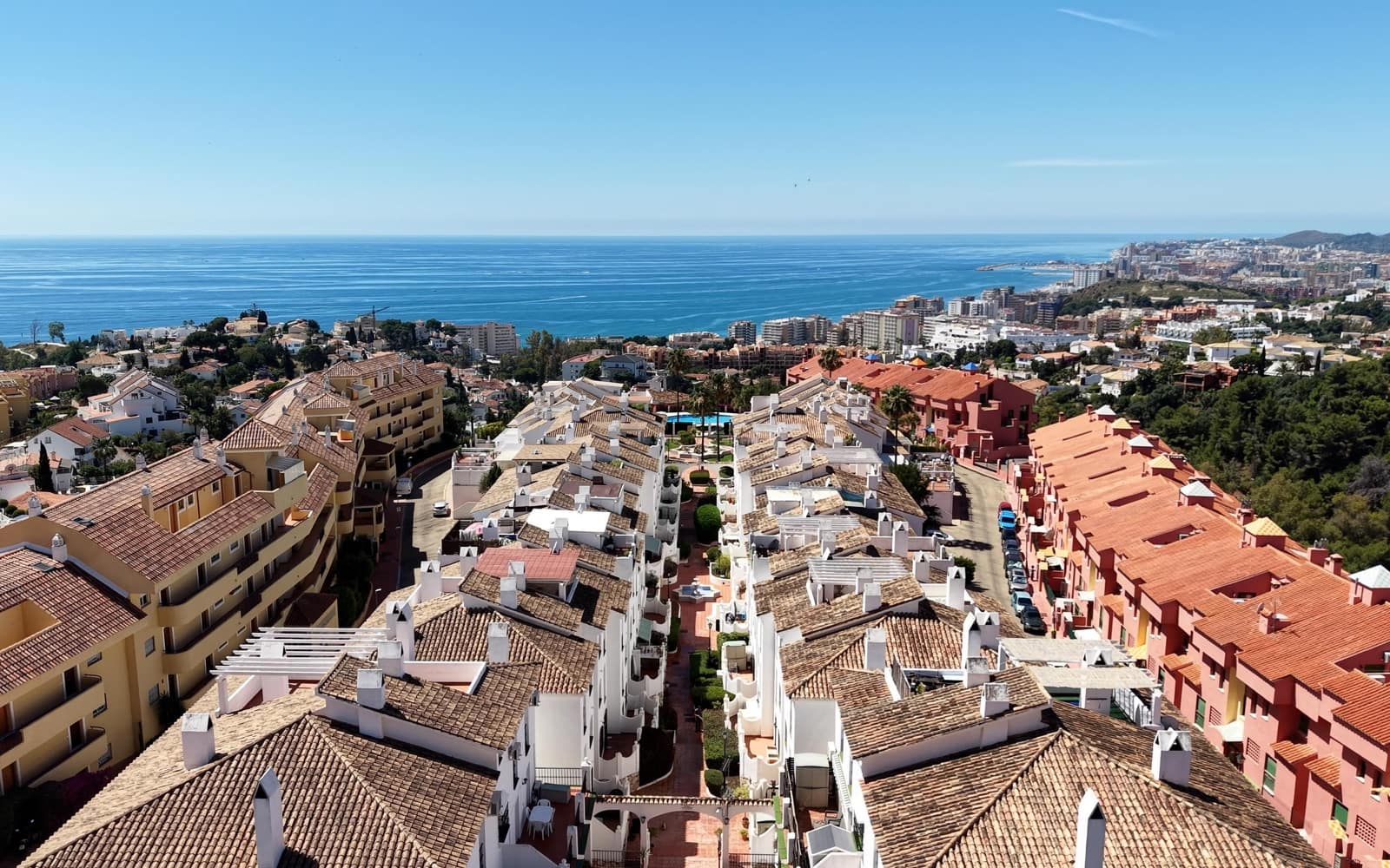 3 makuuhuone Huoneisto myytävänä paikassa Fuengirola mukana uima-altaan - 470 000 € (Ref: 10054340)