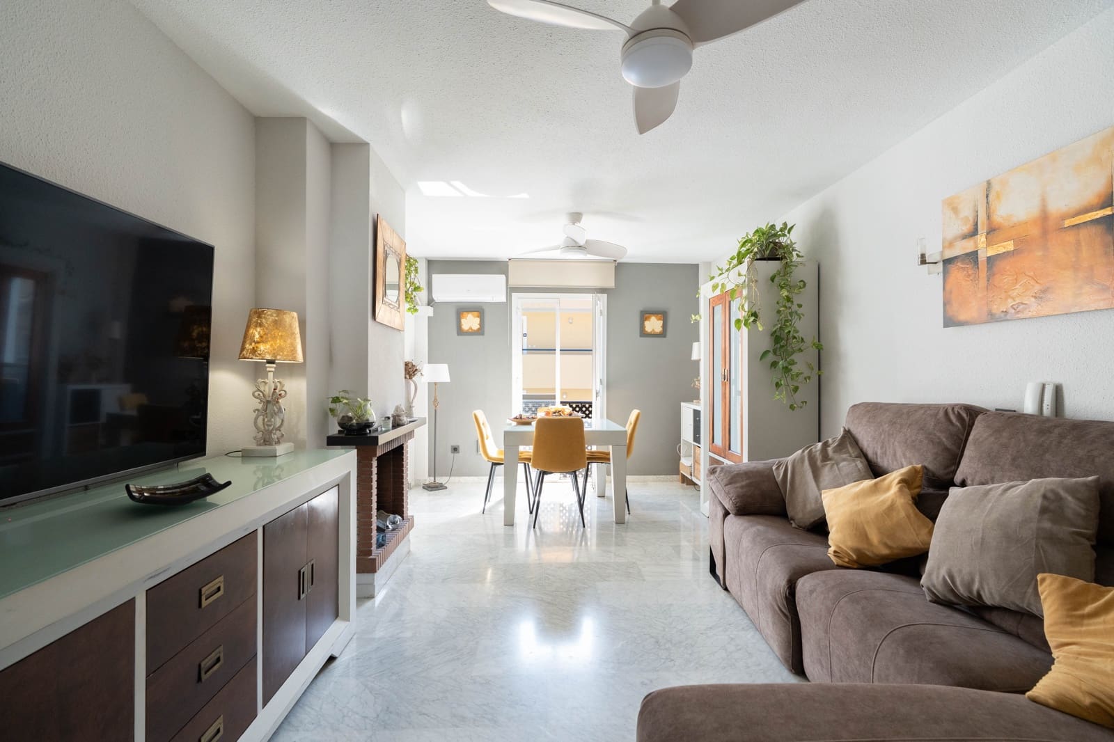 3 makuuhuone Huoneisto myytävänä paikassa Fuengirola mukana uima-altaan - 470 000 € (Ref: 10054340)