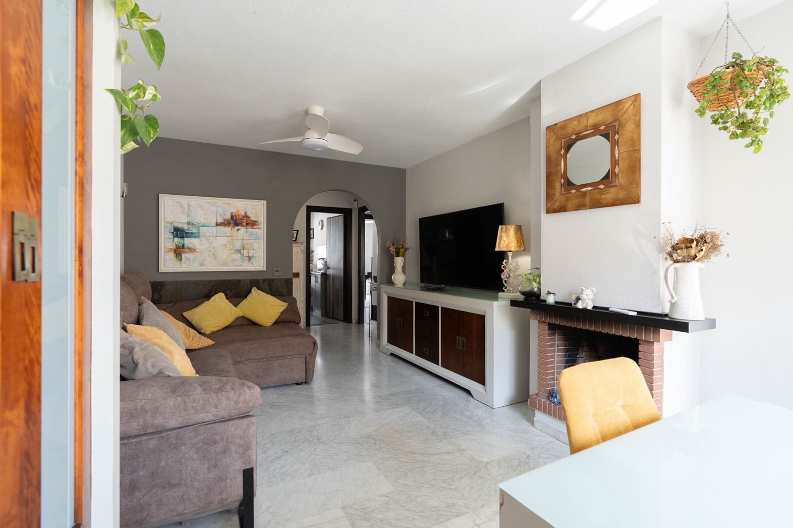 3 makuuhuone Huoneisto myytävänä paikassa Fuengirola mukana uima-altaan - 470 000 € (Ref: 10054340)