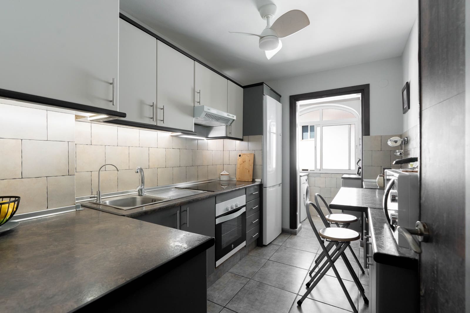 3 makuuhuone Huoneisto myytävänä paikassa Fuengirola mukana uima-altaan - 470 000 € (Ref: 10054340)