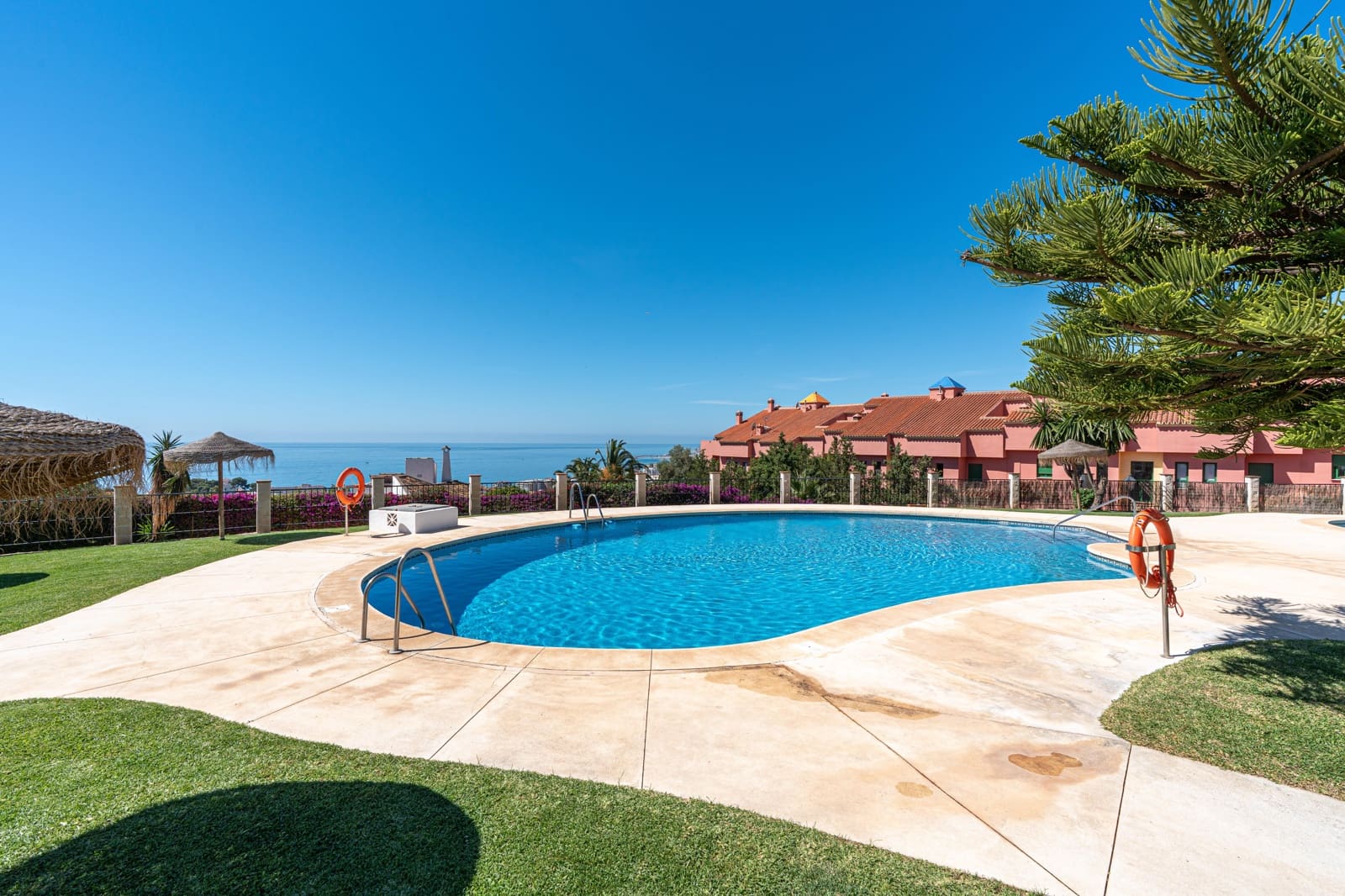 3 makuuhuone Huoneisto myytävänä paikassa Fuengirola mukana uima-altaan - 470 000 € (Ref: 10054340)