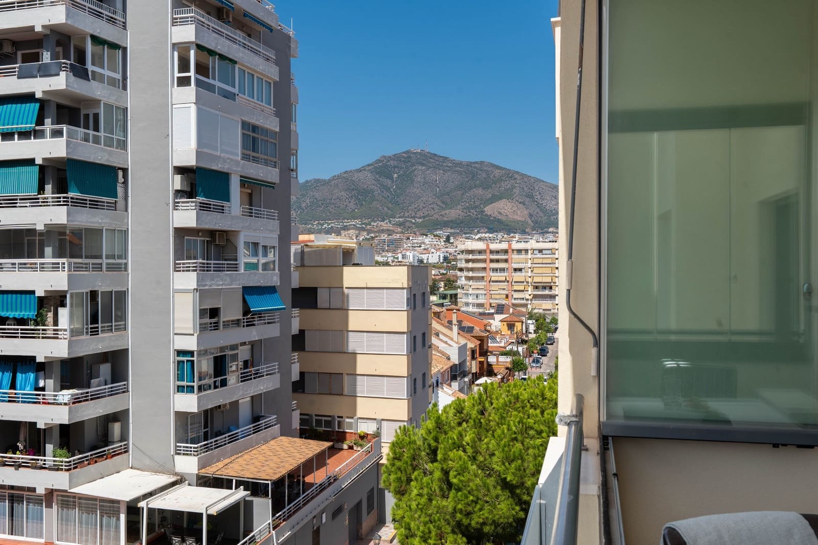 1 bedroom Apartment for sale in Fuengirola with pool - € 286,000 (Ref: 10154050)