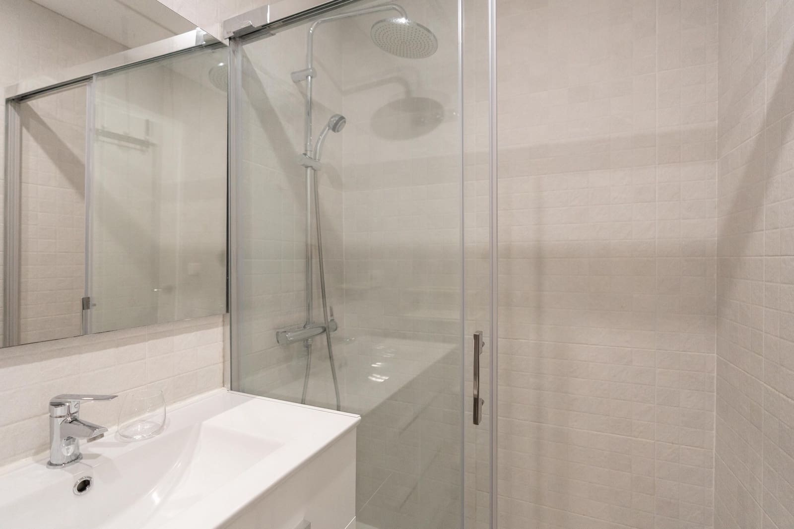 2 bedroom Apartment for sale in Mijas Costa with pool - € 439,000 (Ref: 10154066)